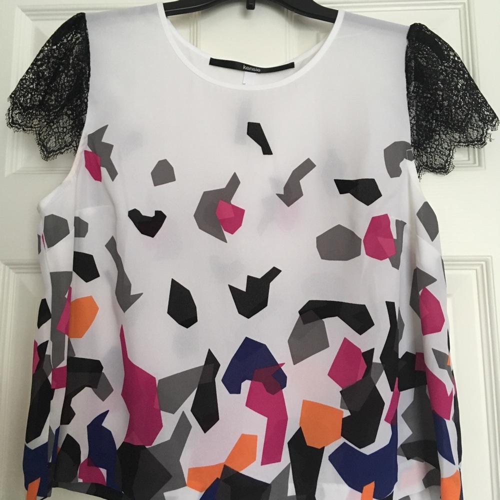 Kensie sheer patterned crop top with lace sleeves
